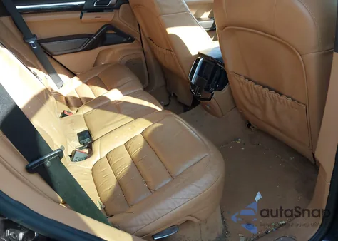 2011 Porsche Cayenne Turbo z USA, uszkodzony, nr VIN WP1AC2A20BLA84974